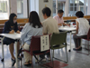 (右)個別面談 (右)個別面談